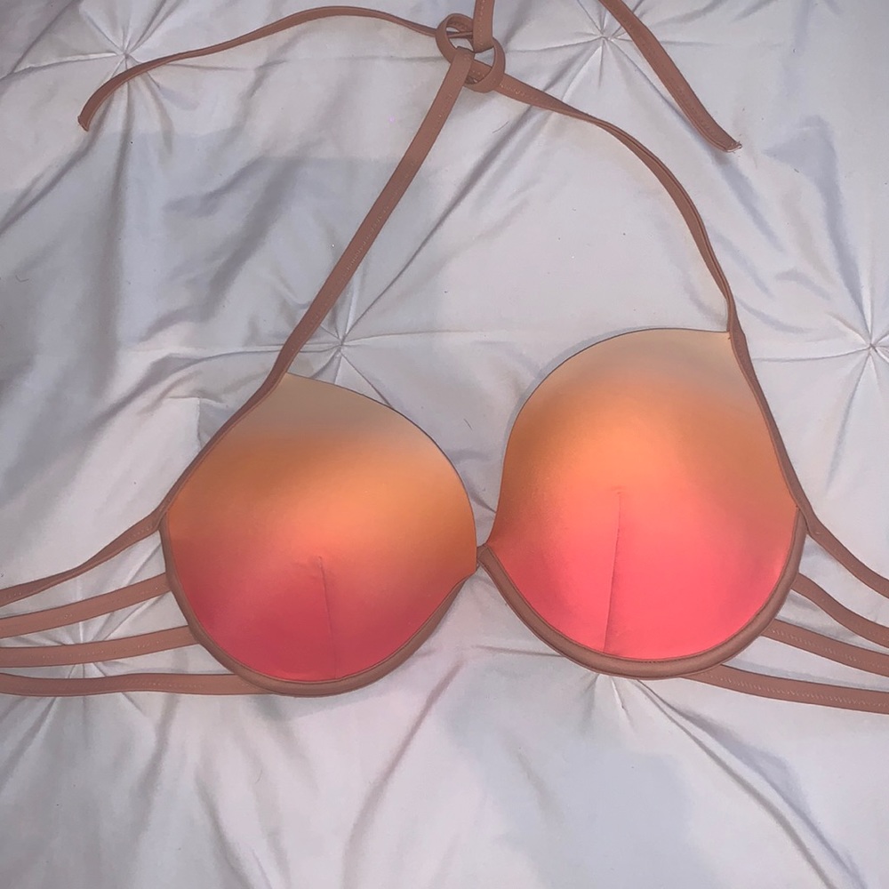 Super cute bikini top
